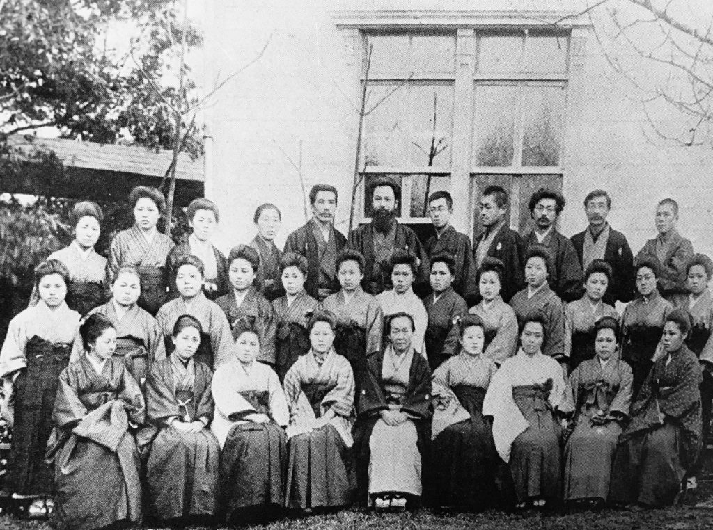 1904, April. Meiji Jogakkō’s staff and senior students.
